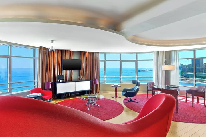 Le Meridien Beach Plaza