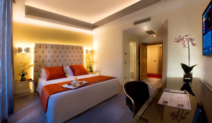 Marcella Royal Hotel - Rooftop Garden