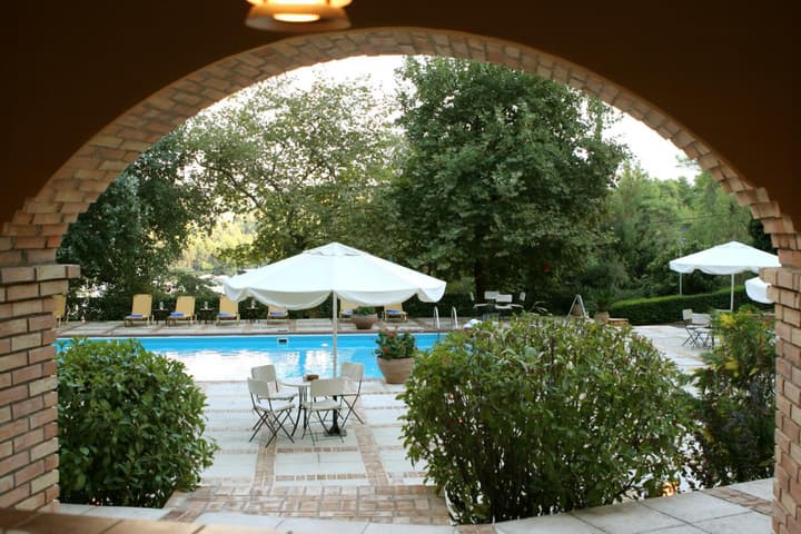 Antonios