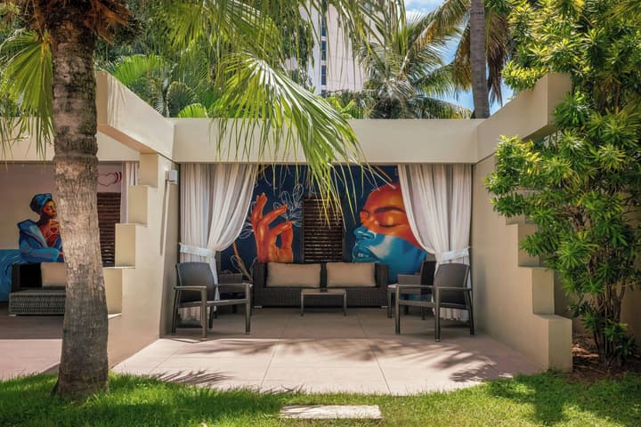 Renaissance Santo Domingo Jaragua Hotel & Casino