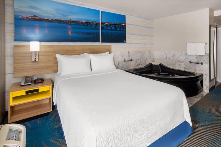 Days Inn by Wyndham Lanham Washington DC