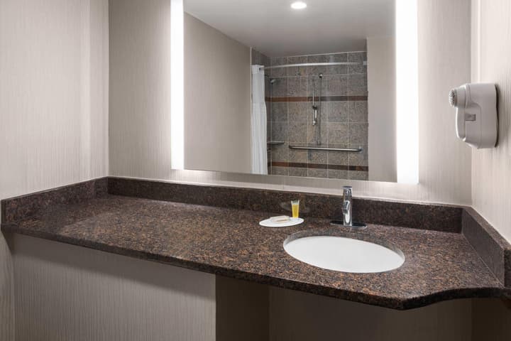 Days Inn by Wyndham Lanham Washington DC