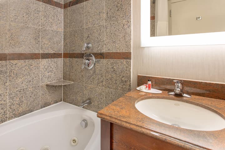 Days Inn by Wyndham Lanham Washington DC