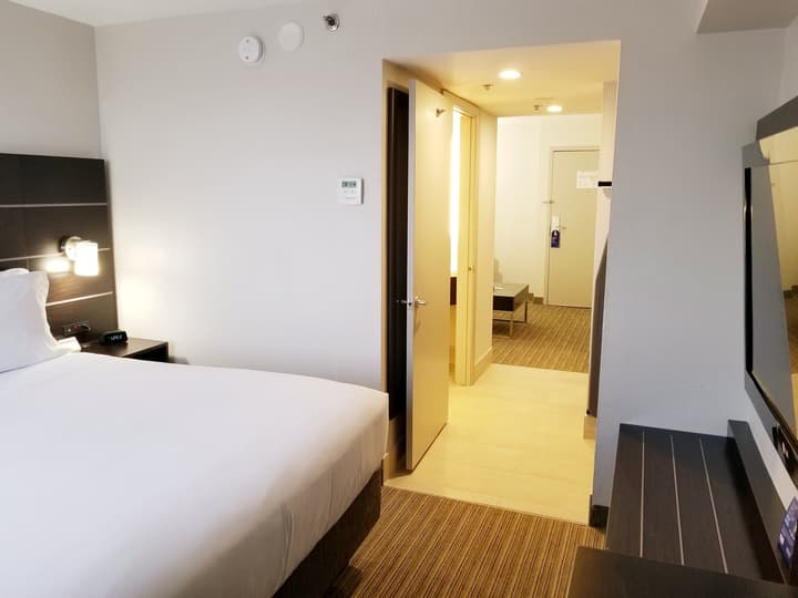 Holiday Inn Express & Suites Miami - Hialeah by IHG