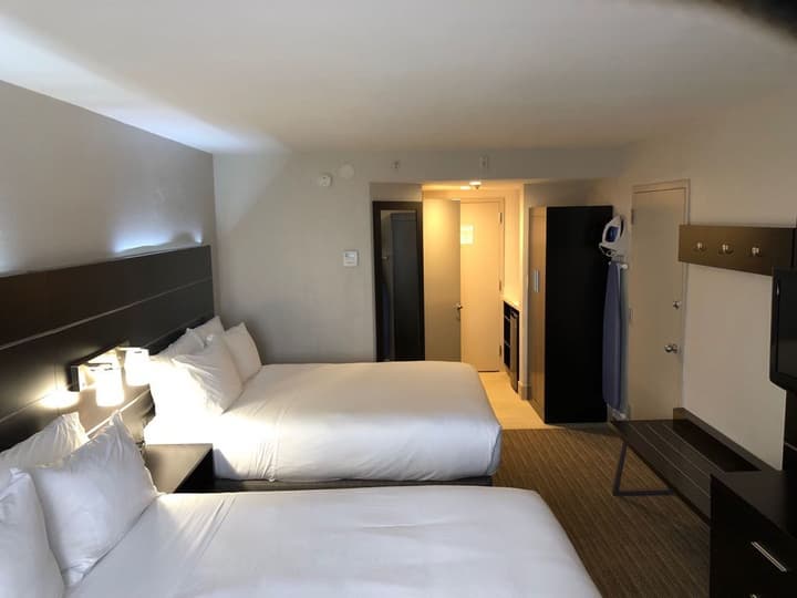 Holiday Inn Express & Suites Miami - Hialeah by IHG