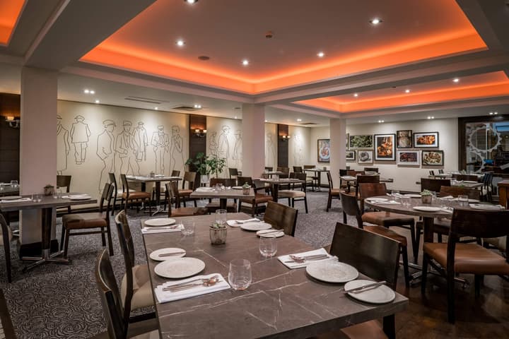 Lancaster House Hotel