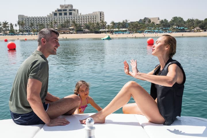 JA Beach Hotel, Dubai