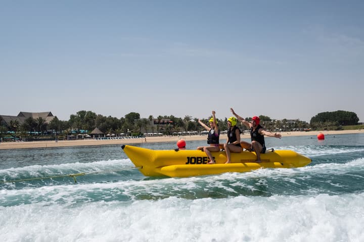 JA Beach Hotel, Dubai