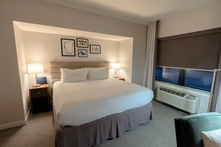 Claridge House Chicago, Tapestry Collection by Hilton