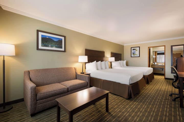 Best Western Holiday Hotel