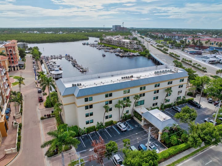 Bayfront Inn Fifth Avenue