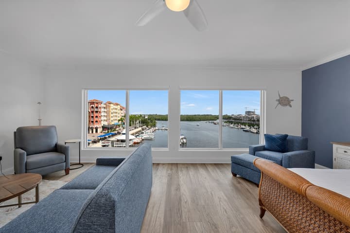 Bayfront Inn Fifth Avenue