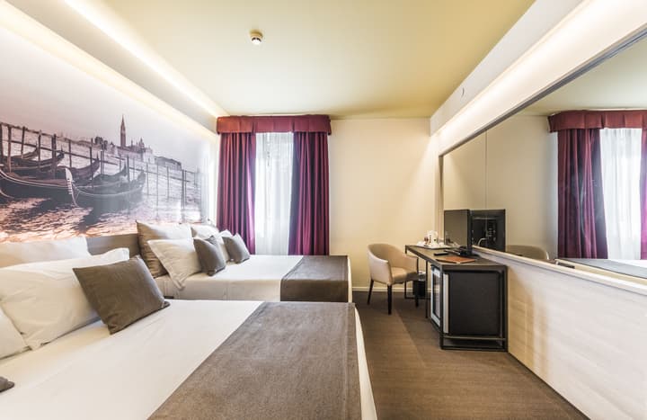 Antony Hotel