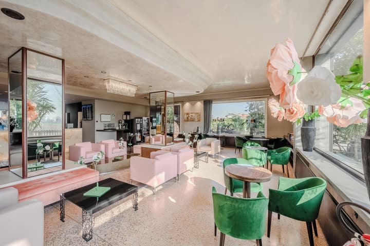 Antony Hotel