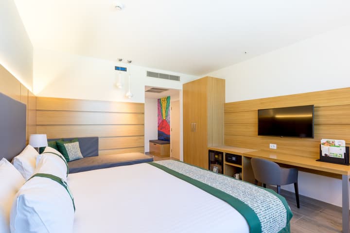 Holiday Inn Naples by IHG