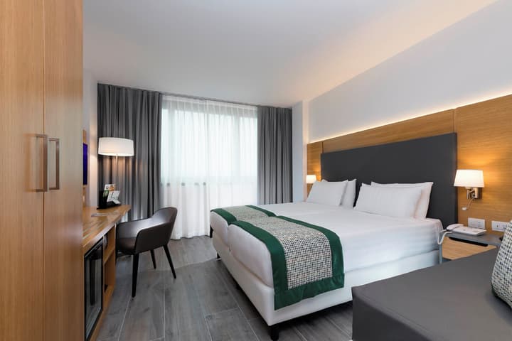 Holiday Inn Naples by IHG
