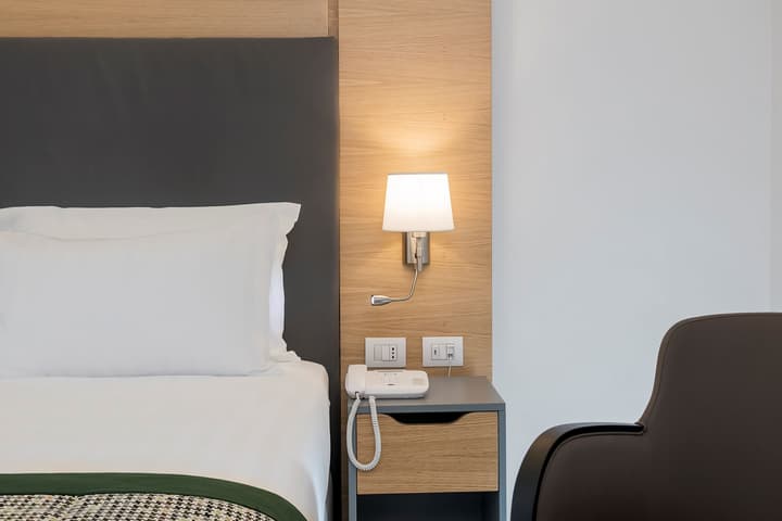 Holiday Inn Naples by IHG