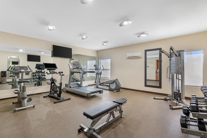 Best Western Plus Fresno Airport Hotel