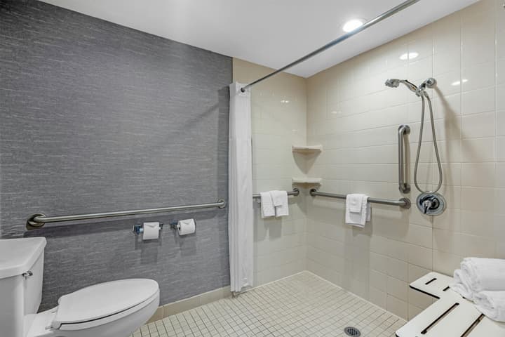 Best Western Plus Fresno Airport Hotel