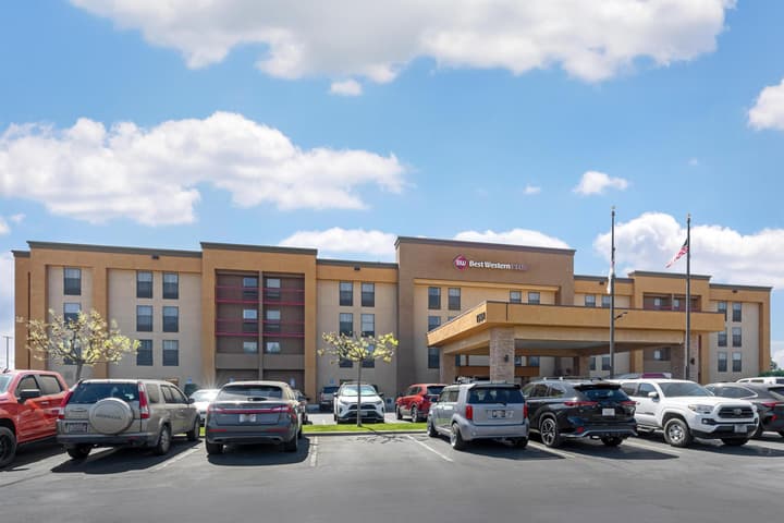 Best Western Plus Fresno Airport Hotel