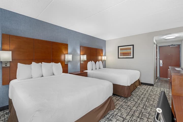 Best Western Plus Fresno Airport Hotel