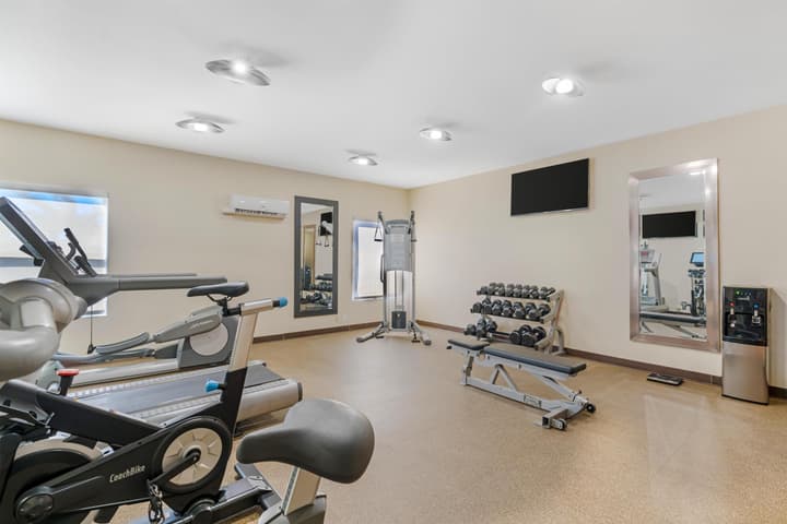 Best Western Plus Fresno Airport Hotel