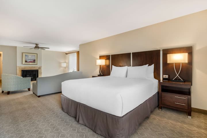 Best Western Plus Monterey Inn