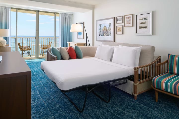 OUTRIGGER Reef Waikiki Beach Resort