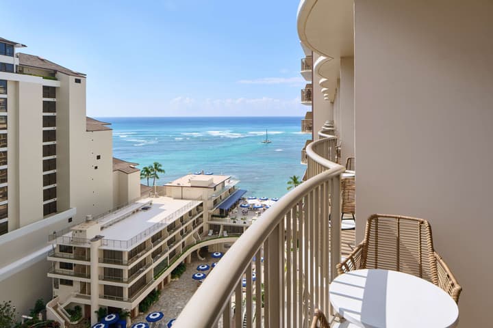OUTRIGGER Reef Waikiki Beach Resort