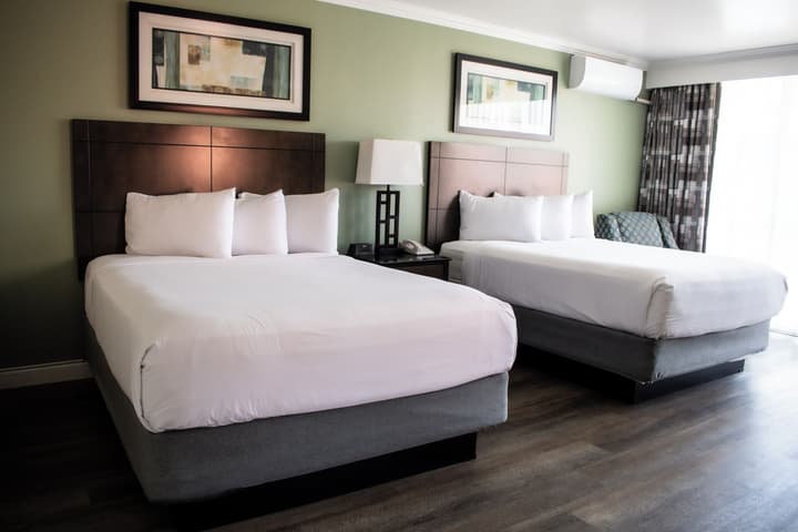 Travelodge by Wyndham Monterey Bay