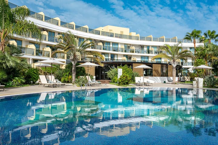 Sir Anthony Hotel