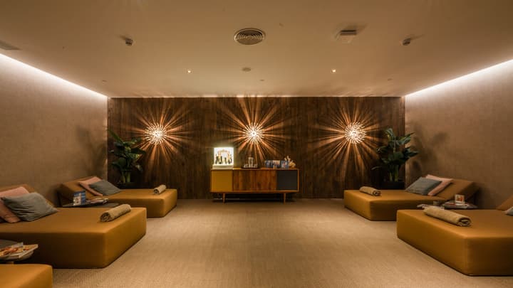Sir Anthony Hotel