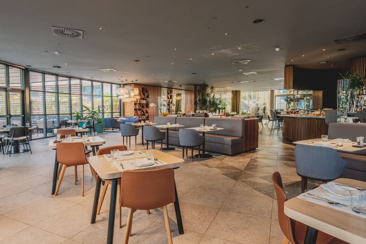 Sir Anthony Hotel