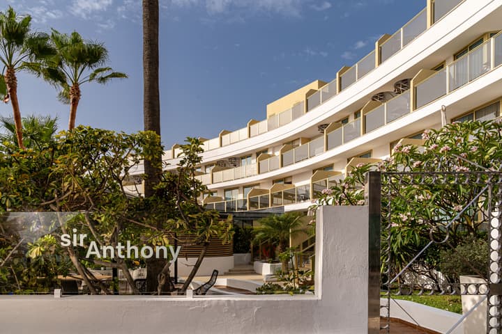 Sir Anthony Hotel