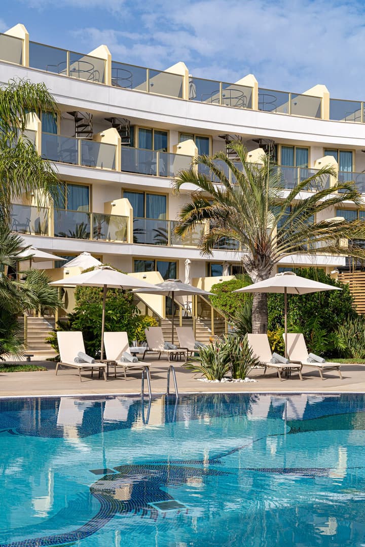 Sir Anthony Hotel