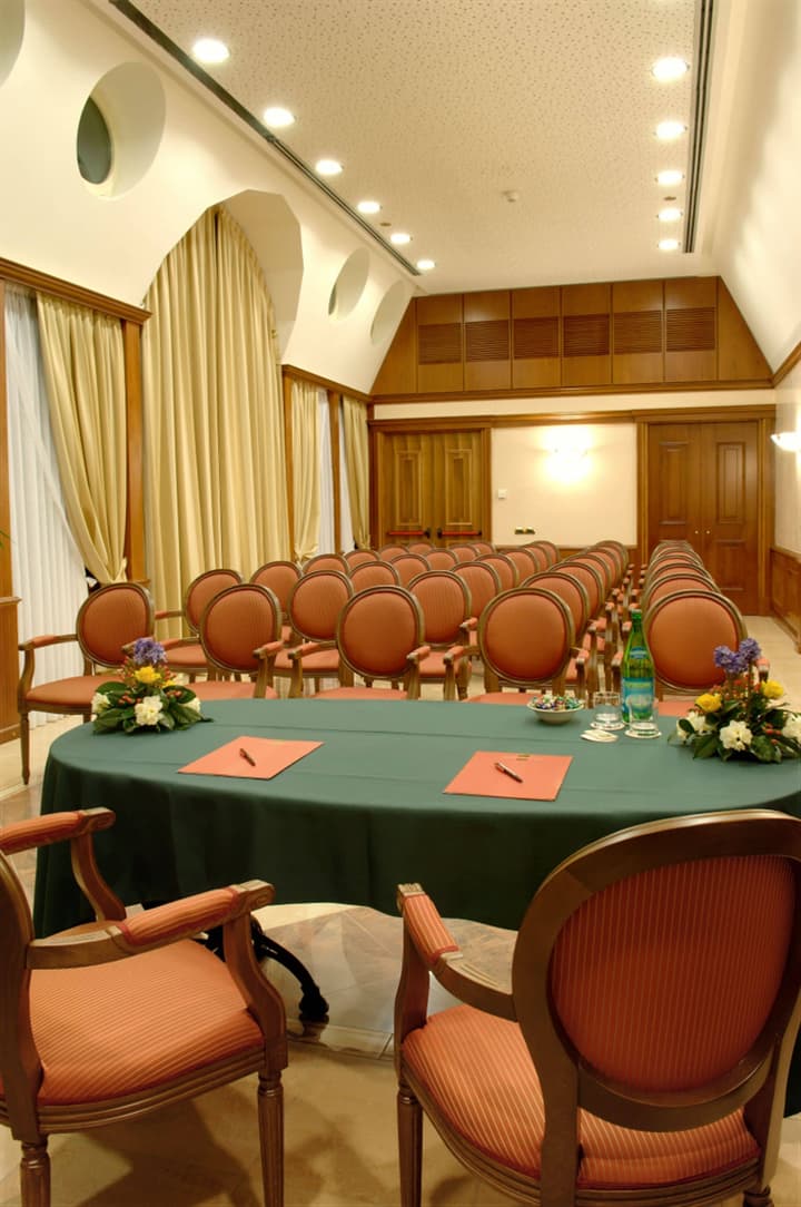 Andreola Central Hotel