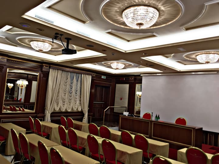 Andreola Central Hotel