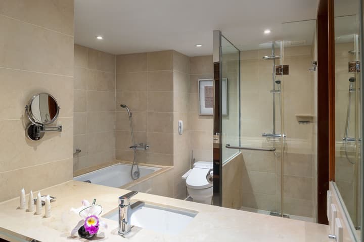 Crowne Plaza Bangkok Lumpini Park by IHG