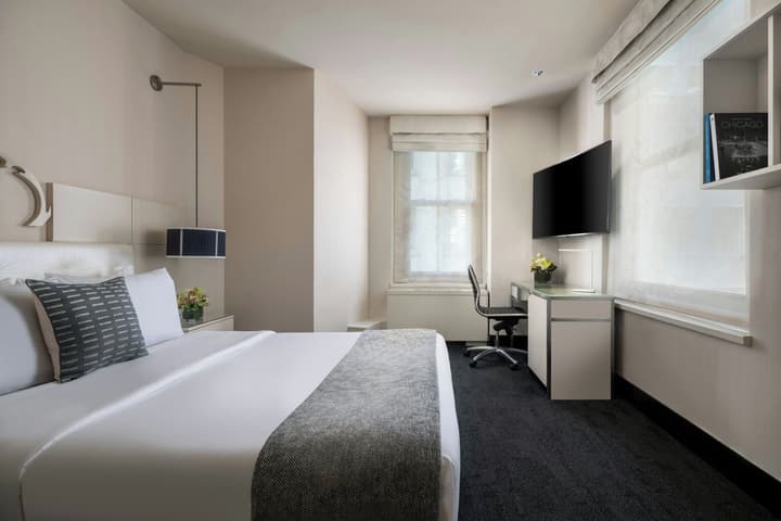 THE MIDLAND HOTEL, Chicago, a Tribute Portfolio Hotel