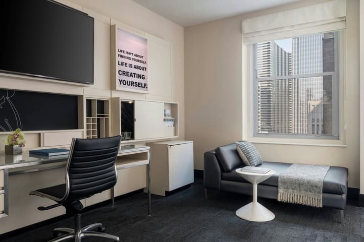THE MIDLAND HOTEL, Chicago, a Tribute Portfolio Hotel