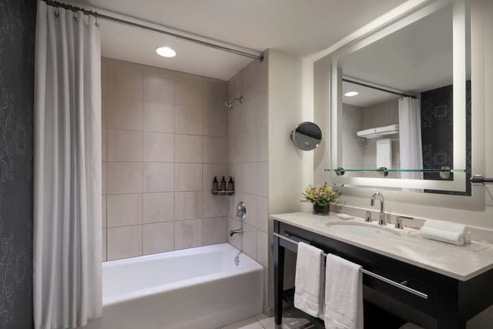 THE MIDLAND HOTEL, Chicago, a Tribute Portfolio Hotel