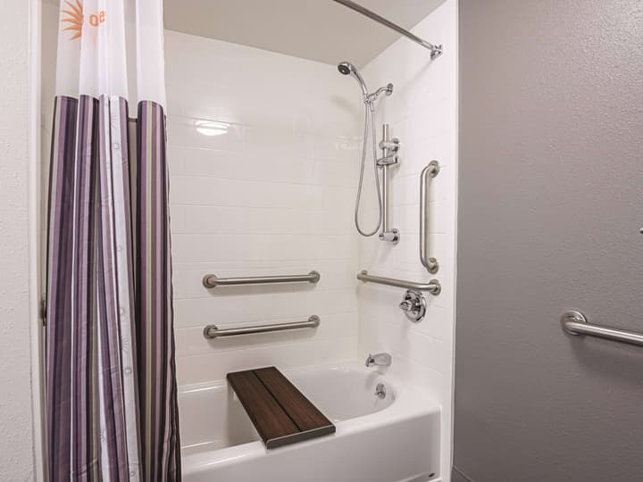 La Quinta Inn & Suites by Wyndham Portland DT/Maine Med