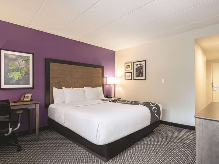 La Quinta Inn & Suites by Wyndham Portland DT/Maine Med