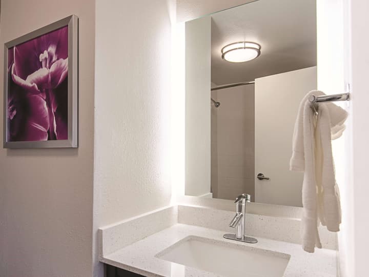 La Quinta Inn & Suites by Wyndham Portland DT/Maine Med