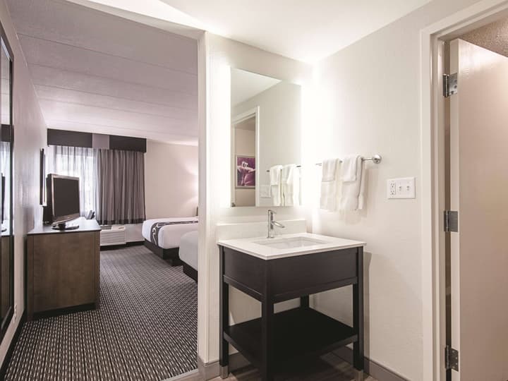 La Quinta Inn & Suites by Wyndham Portland DT/Maine Med