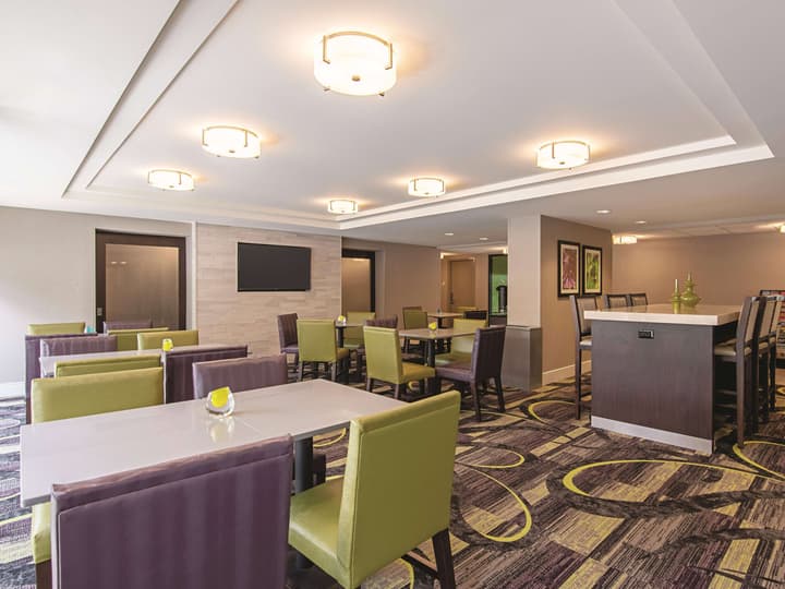 La Quinta Inn & Suites by Wyndham Portland DT/Maine Med