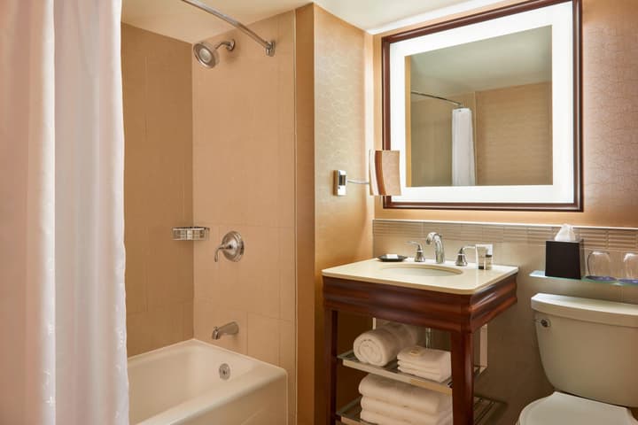 Sheraton Centre Toronto Hotel