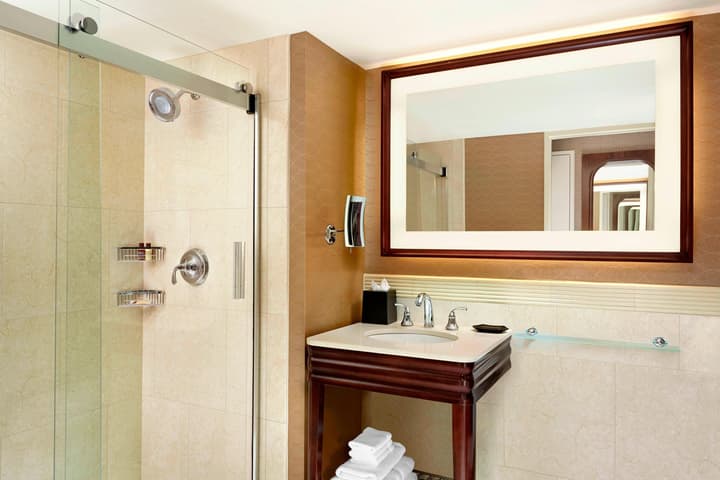 Sheraton Centre Toronto Hotel