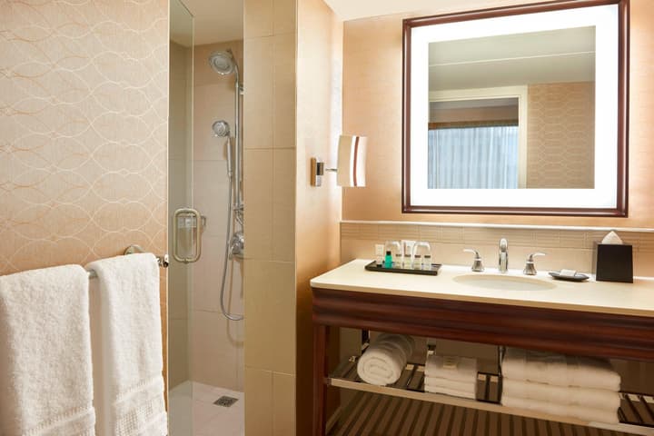 Sheraton Centre Toronto Hotel