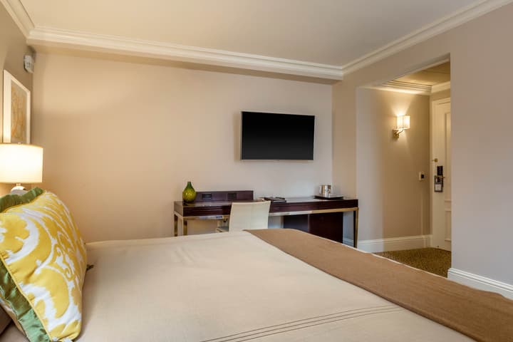 Omni Berkshire Place